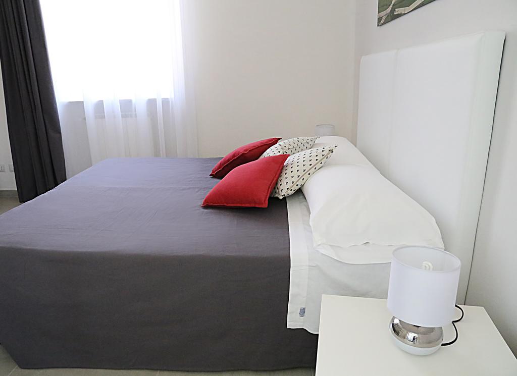 Quattro Stelle Al Porto Guest House Civitavecchia Exterior photo