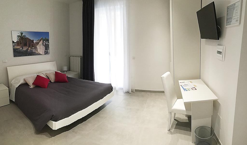 Quattro Stelle Al Porto Guest House Civitavecchia Exterior photo